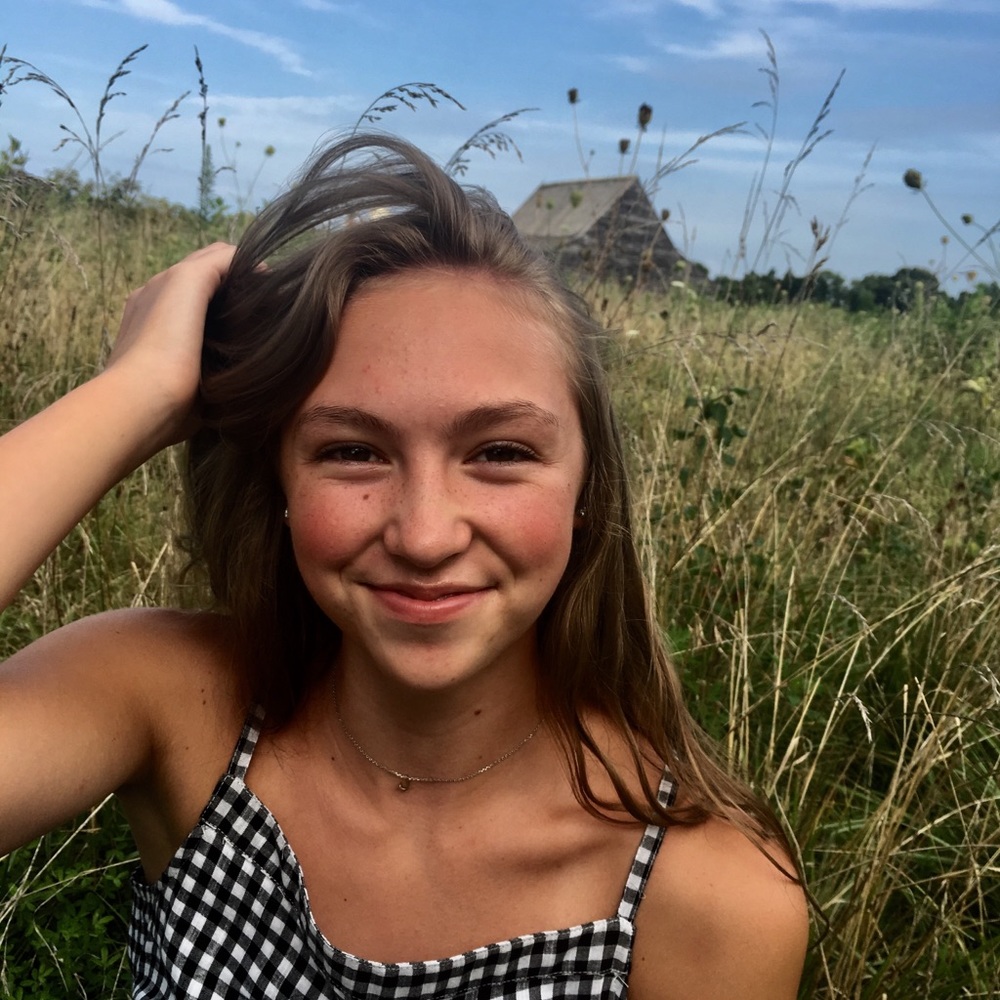 Meet your Posher, Olivia